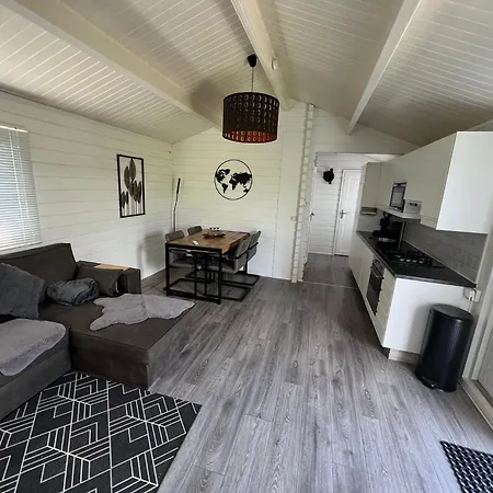 Milos Mit Flussblick Semesterbostad Lathum