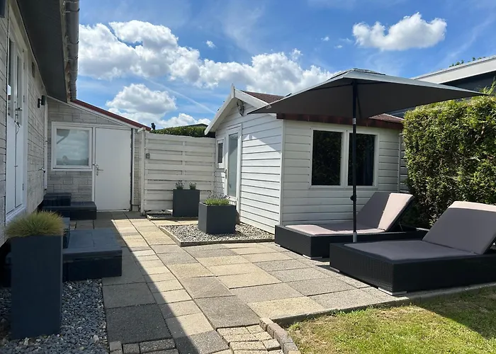 Milos Mit Flussblick