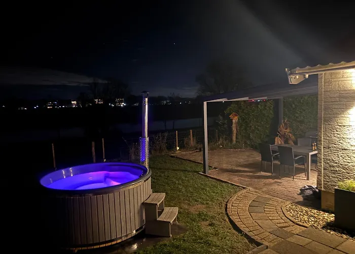 Ferienhaus Milos Mit Flussblick Lathum