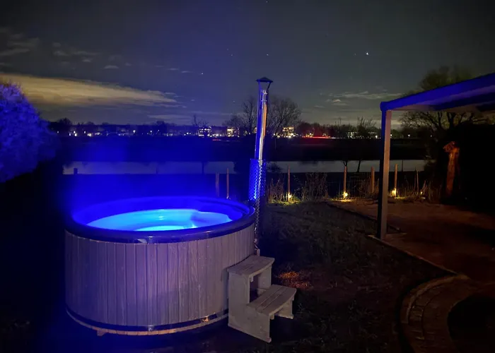 Milos Mit Flussblick