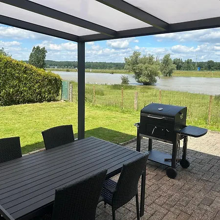 Milos Mit Flussblick Дом отдыха Lathum